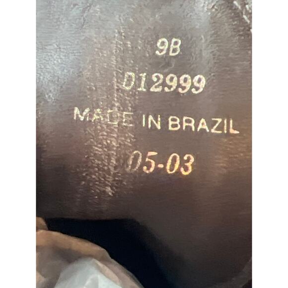 COLE HAAN Country Brown
Leather Block Heel Ankle Boots
Y2K Size 9B Pull On - Picture 7 of 9